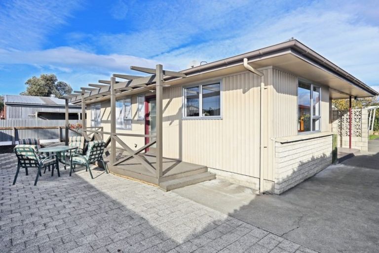 Photo of property in 2/8 Kauri Street, Taradale, Napier, 4112