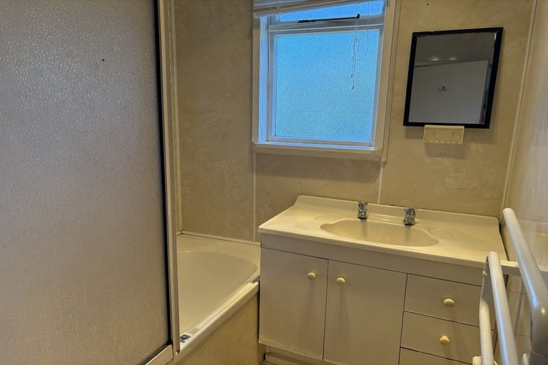 Photo of property in 71 Mcmurdo Street, Tinwald, Ashburton, 7700