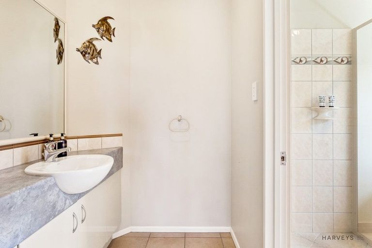 Photo of property in 185 Sturges Road, Henderson, Auckland, 0612