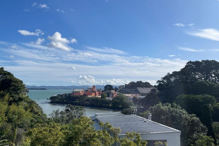 Photo of property in 1/17 Telephone Road, Birkenhead, Auckland, 0626