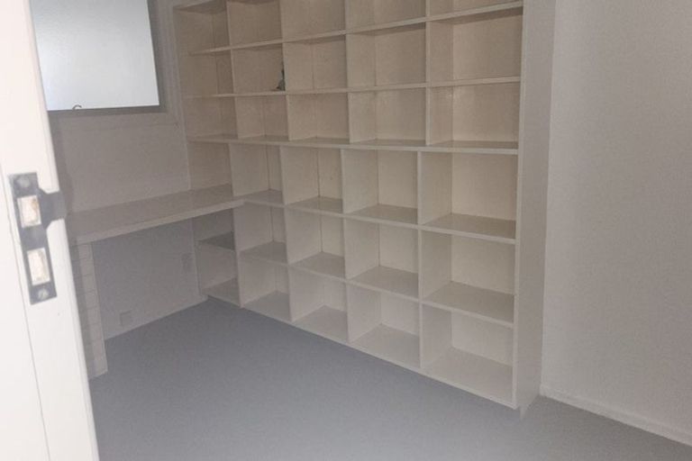 Photo of property in 3b Ridd Crescent, Karori, Wellington, 6012