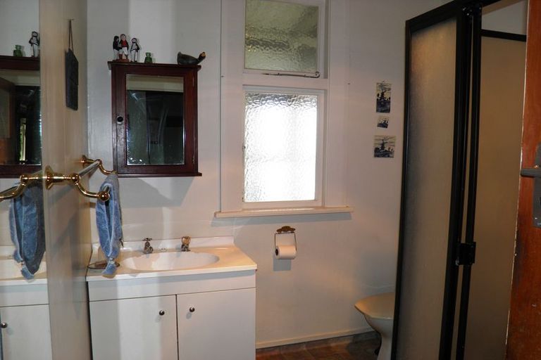 Photo of property in 11 Wharfe Street, South Hill, Oamaru, 9400