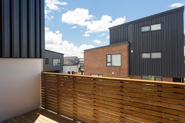 Photo of property in 162 Hobsonville Point Road, Hobsonville, Auckland, 0616