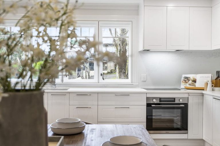 Photo of property in 25 Princes Street, Northcote Point, Auckland, 0627