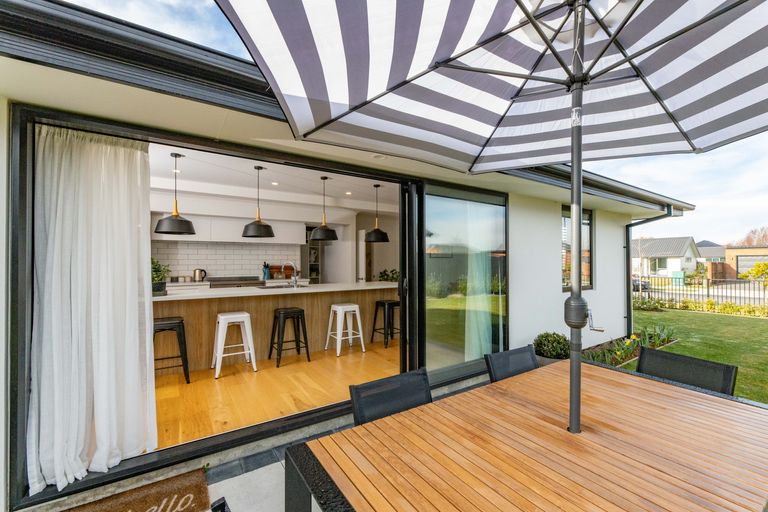 Photo of property in 10 Salisbury Avenue, Rangiora, 7400
