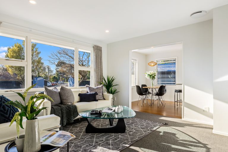 Photo of property in 37 Bentley Street, Russley, Christchurch, 8042