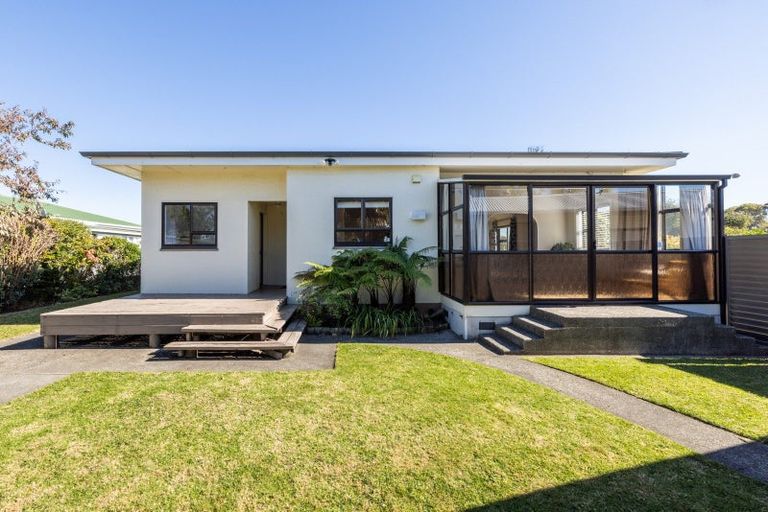Photo of property in 10 Cassino Crescent, Onekawa, Napier, 4110