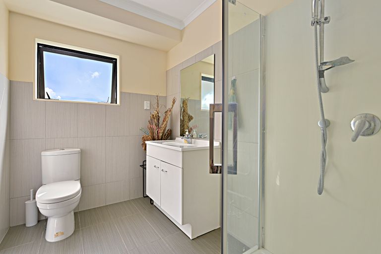 Photo of property in 117 Keri Vista Rise, Papakura, 2110