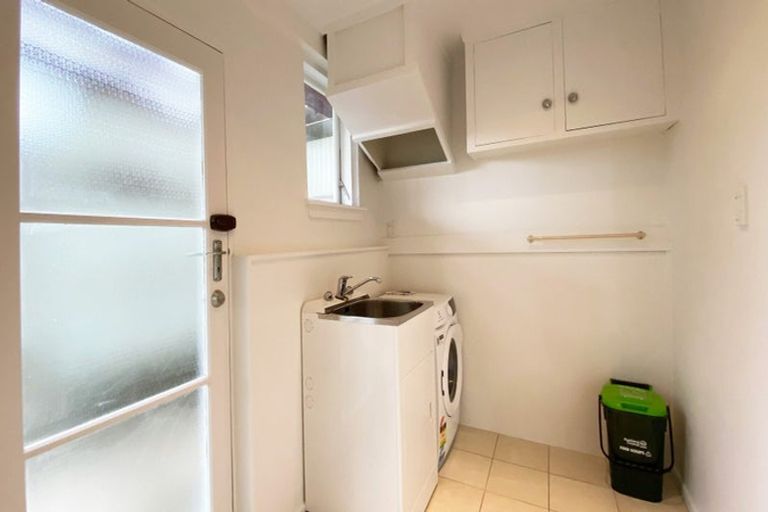 Photo of property in 23 Andrew Road, Howick, Auckland, 2010