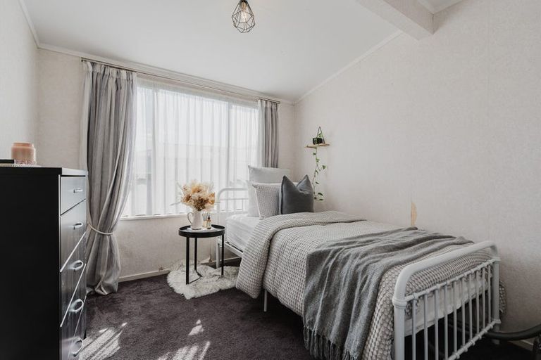 Photo of property in 25 Kentucky Crescent, Nawton, Hamilton, 3200