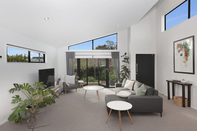 Photo of property in 136 Edgeware Road, St Albans, Christchurch, 8014