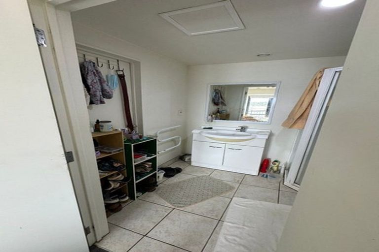Photo of property in 4s/10 Crown Lynn Place, New Lynn, Auckland, 0600