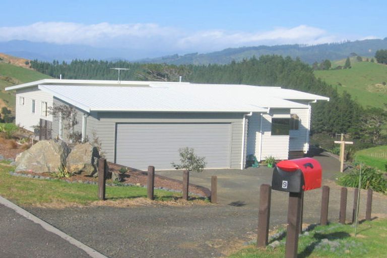 Photo of property in 9 Ohuka Place, Whitianga, 3510