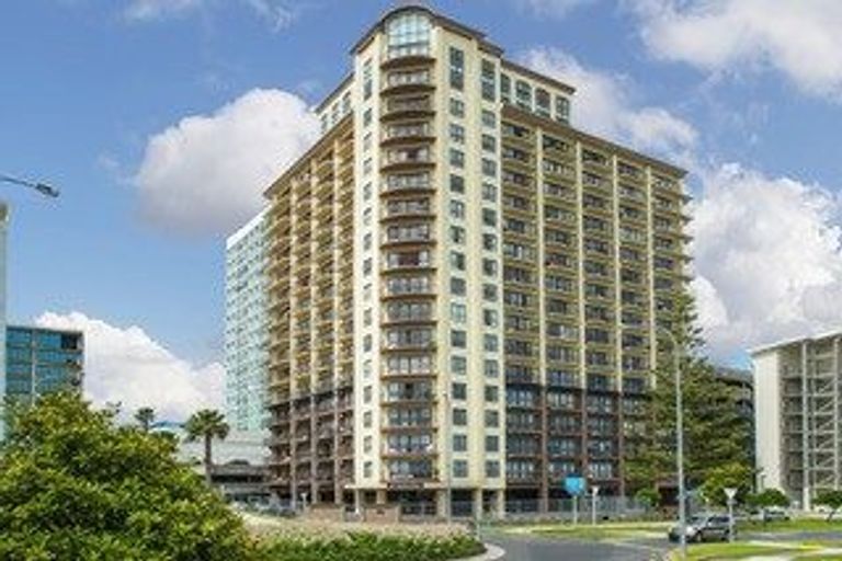 Photo of property in The Rennaissance, 6i/18 Ronwood Avenue, Manukau, Auckland, 2104