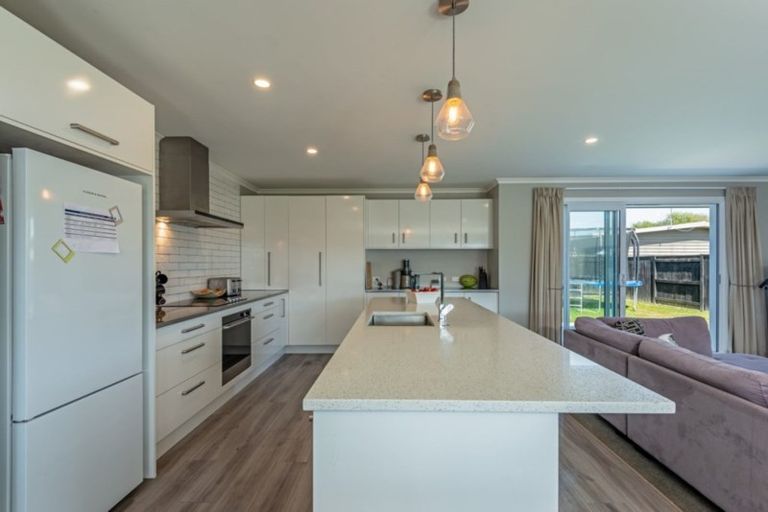 Photo of property in 20 Pegasus Place, Kelvin Grove, Palmerston North, 4414