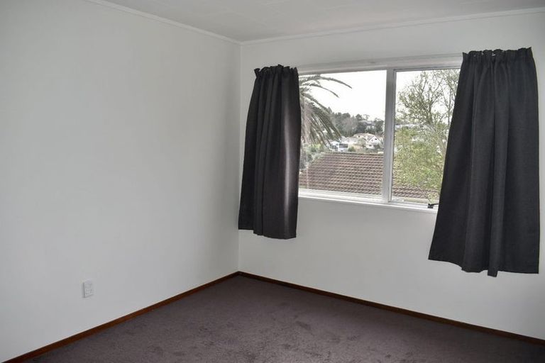 Photo of property in 3 Garton Drive, Massey, Auckland, 0614
