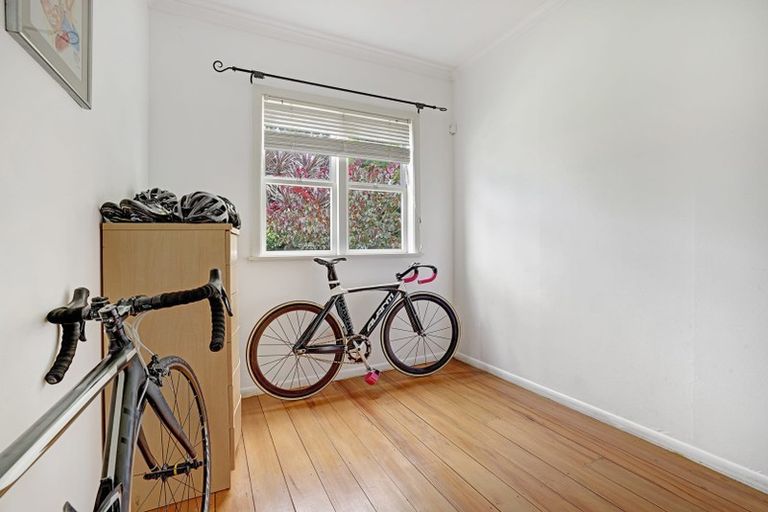 Photo of property in 49 Hamilton Road, Cambridge, 3434