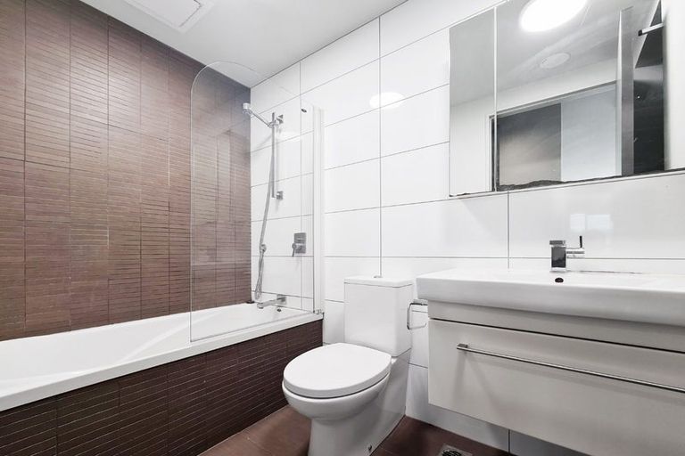 Photo of property in Revolucion Apartments, 203e/28 Torrens Terrace, Mount Cook, Wellington, 6011