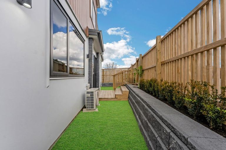 Photo of property in 158a Pigeon Mountain Road, Half Moon Bay, Auckland, 2012