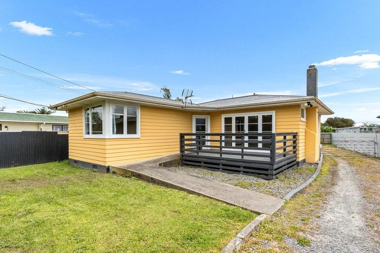 Photo of property in 11 River Road, Masterton, 5810