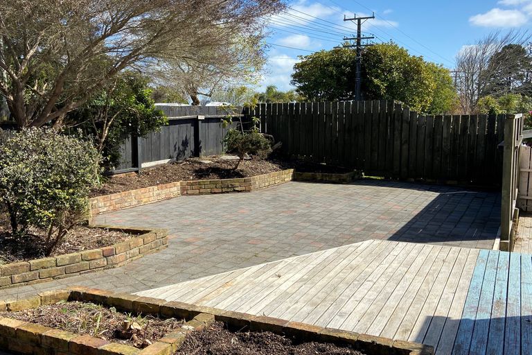 Photo of property in 58 Shetland Street, Glen Eden, Auckland, 0602