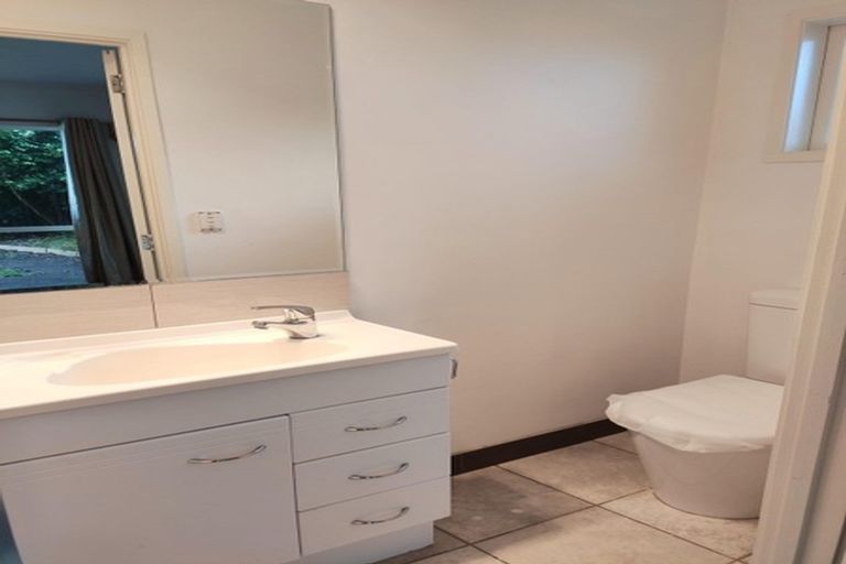 Photo of property in 12 Colwill Road, Massey, Auckland, 0614