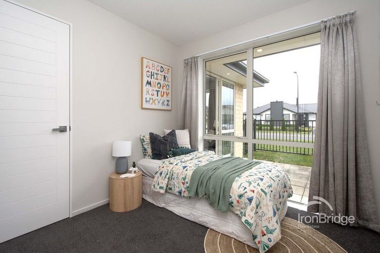 Photo of property in 31 Faringdon Boulevard, Rolleston, 7615