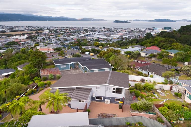 Photo of property in 44 Dowse Drive, Maungaraki, Lower Hutt, 5010