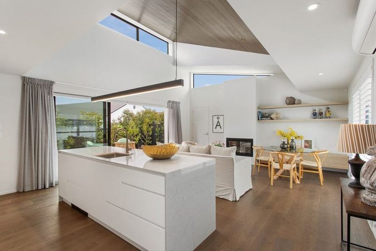 Photo of property in 1/2a Church Lane, Merivale, Christchurch, 8014