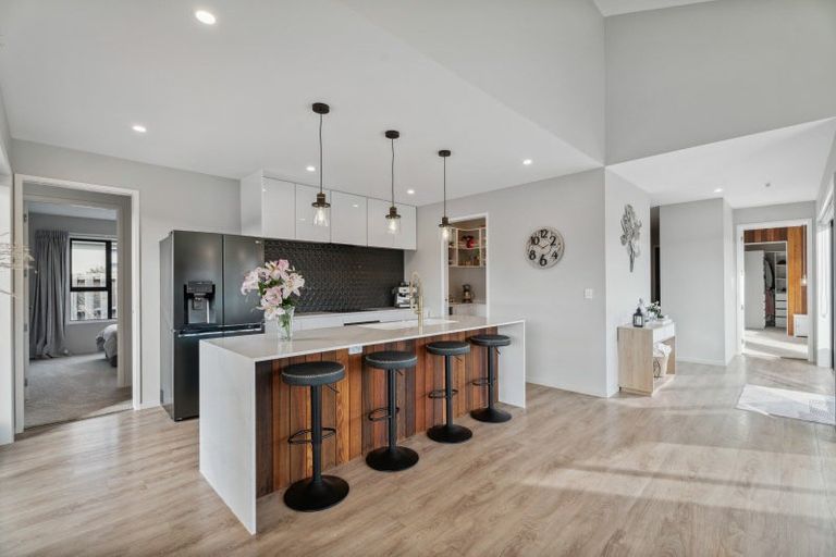 Photo of property in 32 Mount Nicholas Avenue, Wanaka, 9305