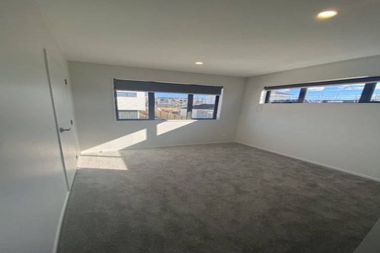 Photo of property in 1/39 Renata Crescent, Te Atatu Peninsula, Auckland, 0610