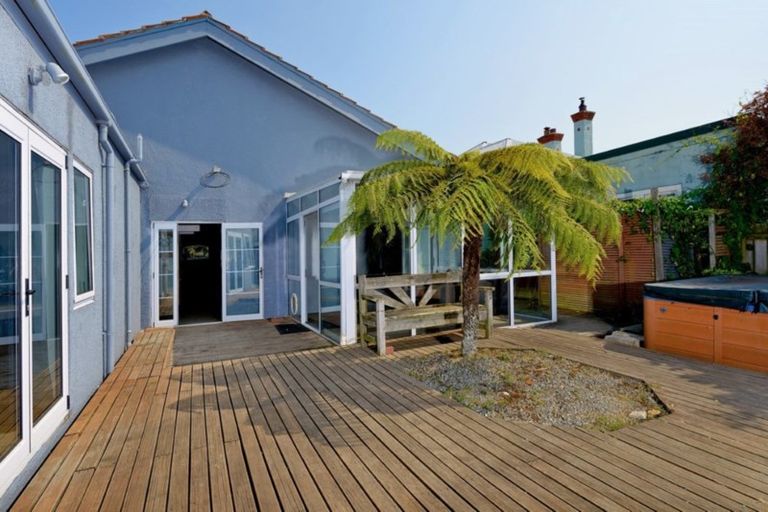 Photo of property in 107 Hargest Crescent, Saint Clair, Dunedin, 9012