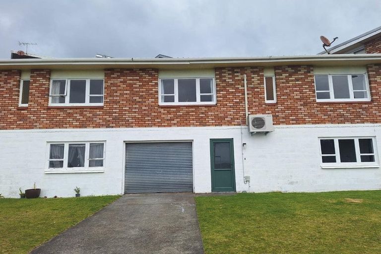 Photo of property in 33b Findlay Street, Moturoa, New Plymouth, 4310