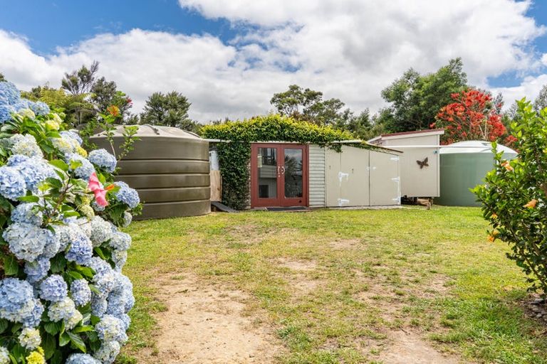 Photo of property in 28 Mariner Cove Road, Tinopai, 0593
