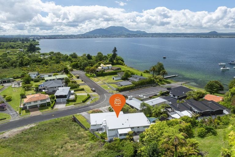 Photo of property in 4/22 Alberta Street, Acacia Bay, Taupo, 3330