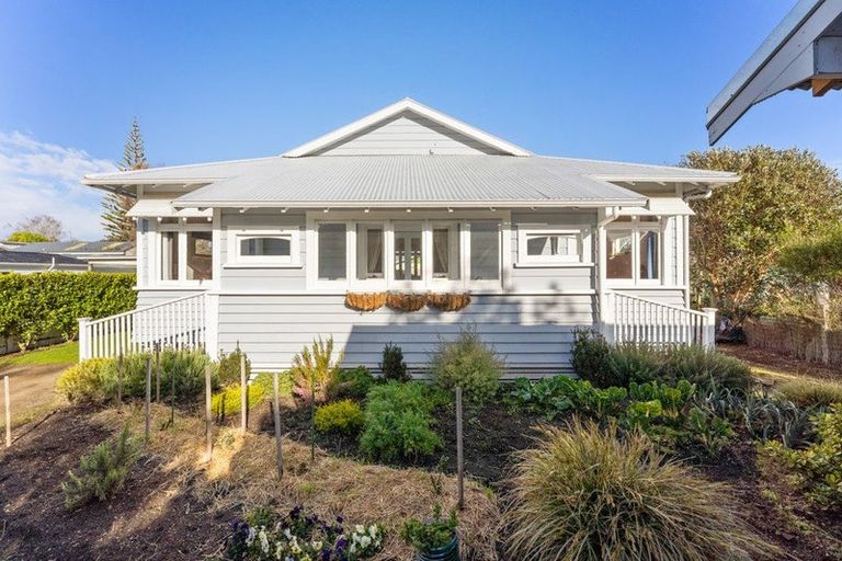 Photo of property in 11 Lewis Avenue, Aramoho, Whanganui, 4500