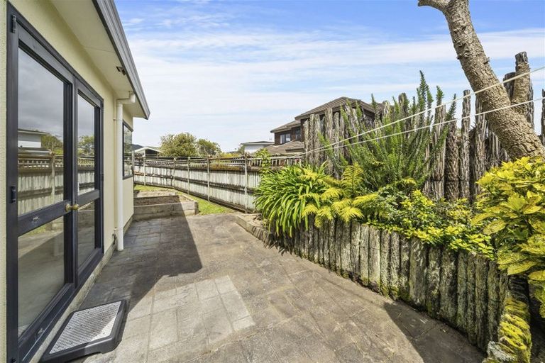 Photo of property in 2/20 De Menech Grove, Avalon, Lower Hutt, 5011