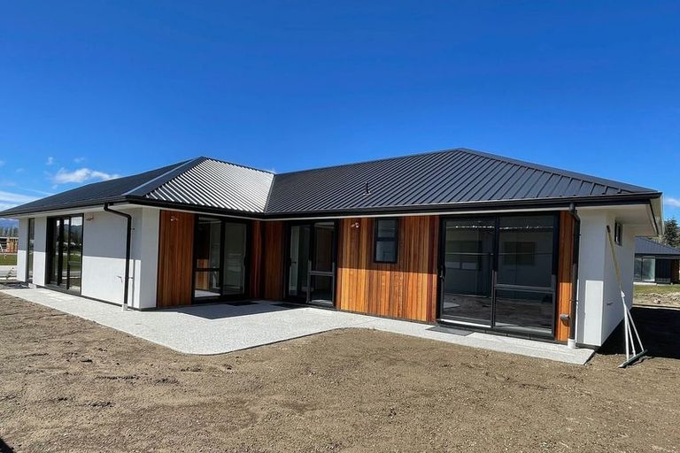 Photo of property in 4 Applewood Place, Wanaka, 9382