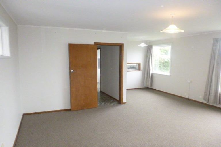 Photo of property in 2b Garden Road, Northland, Wellington, 6012