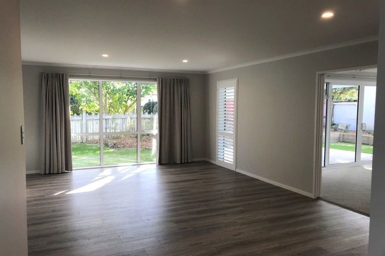 Photo of property in 28 Queen Street, Cambridge, 3434