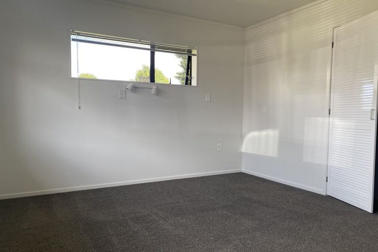 Photo of property in 64 Pomaria Road, Henderson, Auckland, 0610
