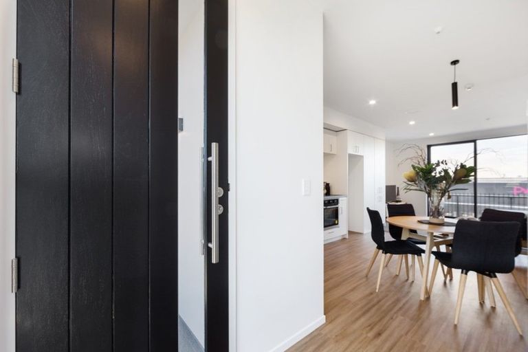 Photo of property in 2/4 Waverley Street, Sydenham, Christchurch, 8023