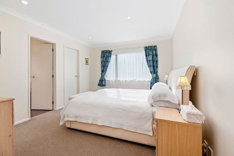 Photo of property in 72 Staithes Drive North, Whitby, Porirua, 5024