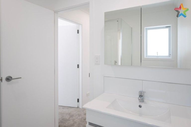 Photo of property in 2b Mayo Grove, Naenae, Lower Hutt, 5011