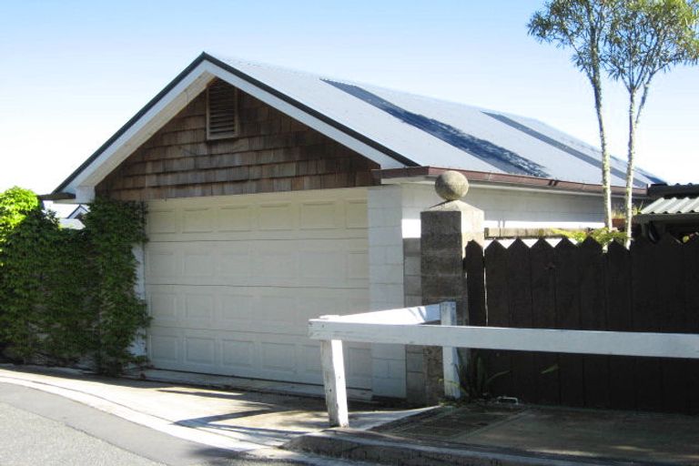 Photo of property in 65 Cleveland Terrace, Nelson, 7010