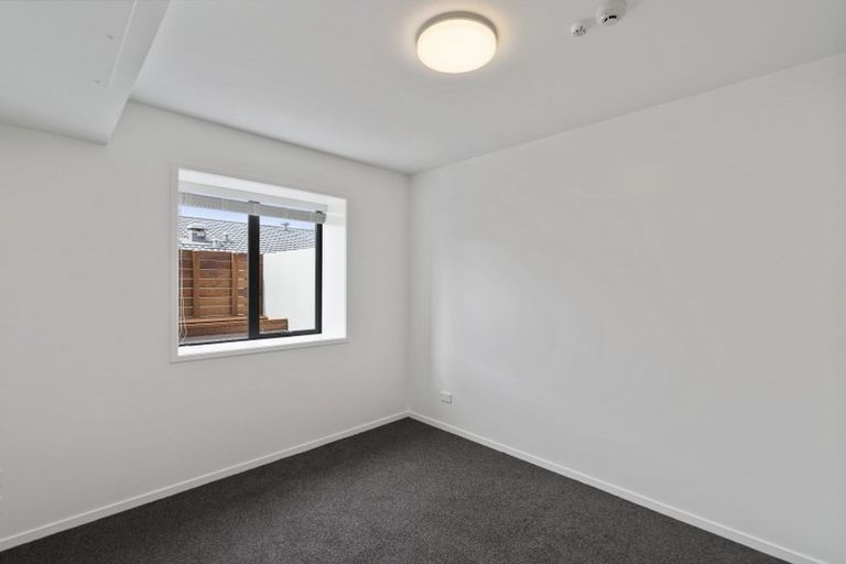 Photo of property in 3d/4045 Great North Road, Glen Eden, Auckland, 0602