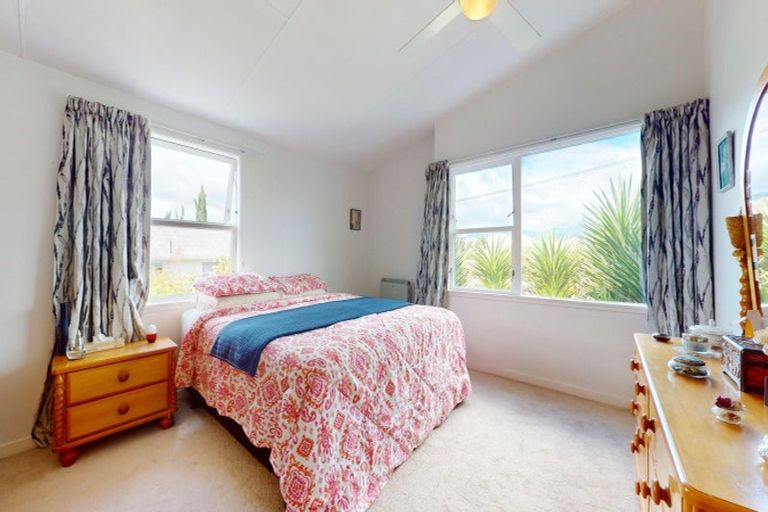 Photo of property in 255 Cambridge Street, Levin, 5510