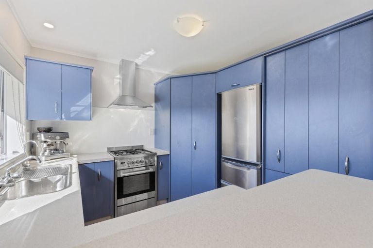 Photo of property in 3 Sandel Rise, Merrilands, New Plymouth, 4312