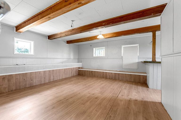 Photo of property in 1 Realm Place, Massey, Auckland, 0614