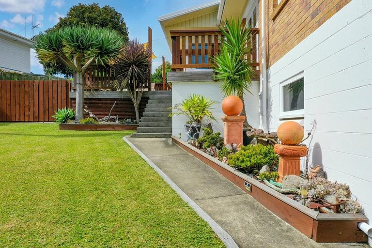 Photo of property in 25 Mokorua Parade, Whakatane, 3120